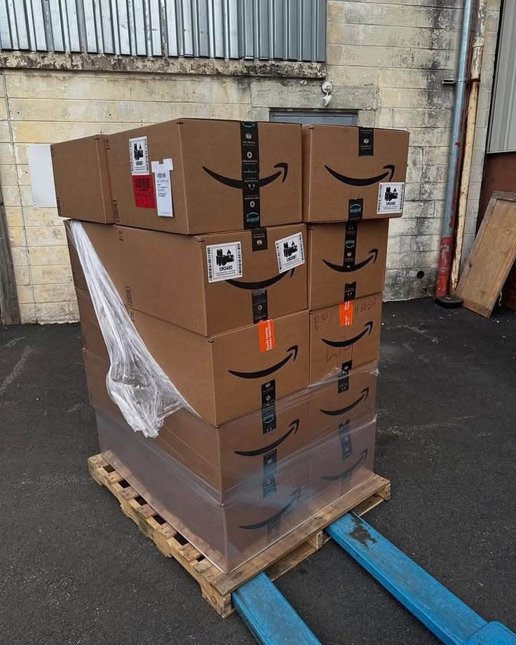 Amazon returns liquidation pallet