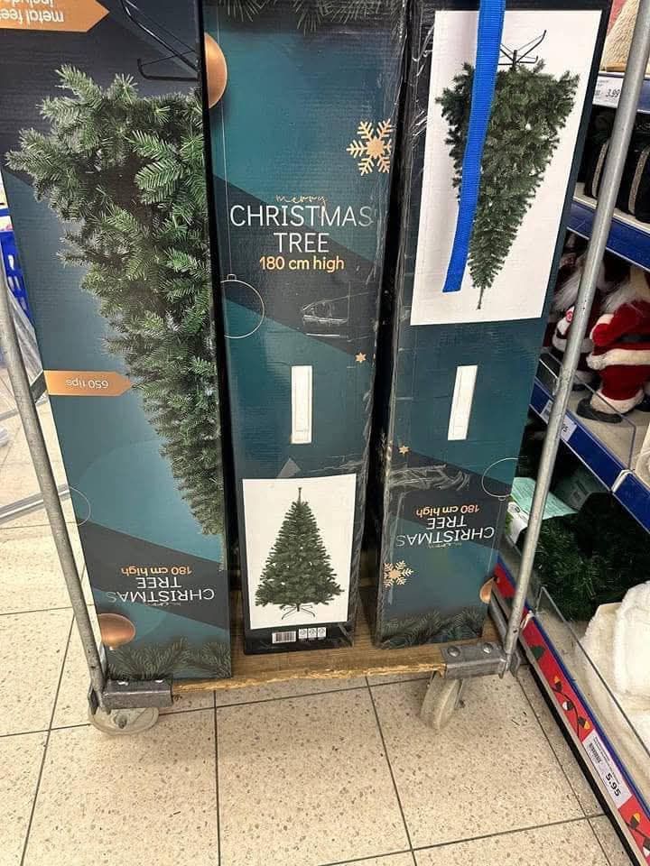 Christmas Trees Pallet wholesale liquidation pallet USA