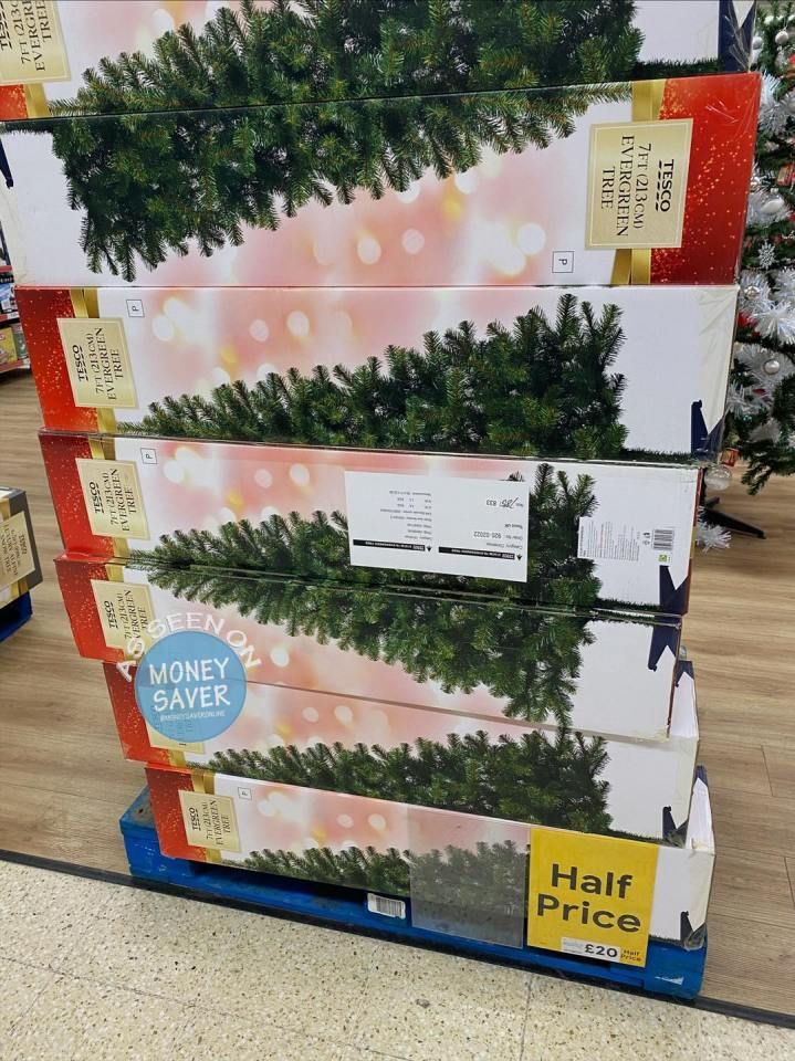 Artificial Christmas trees wholesale pallet pallet warehouse
