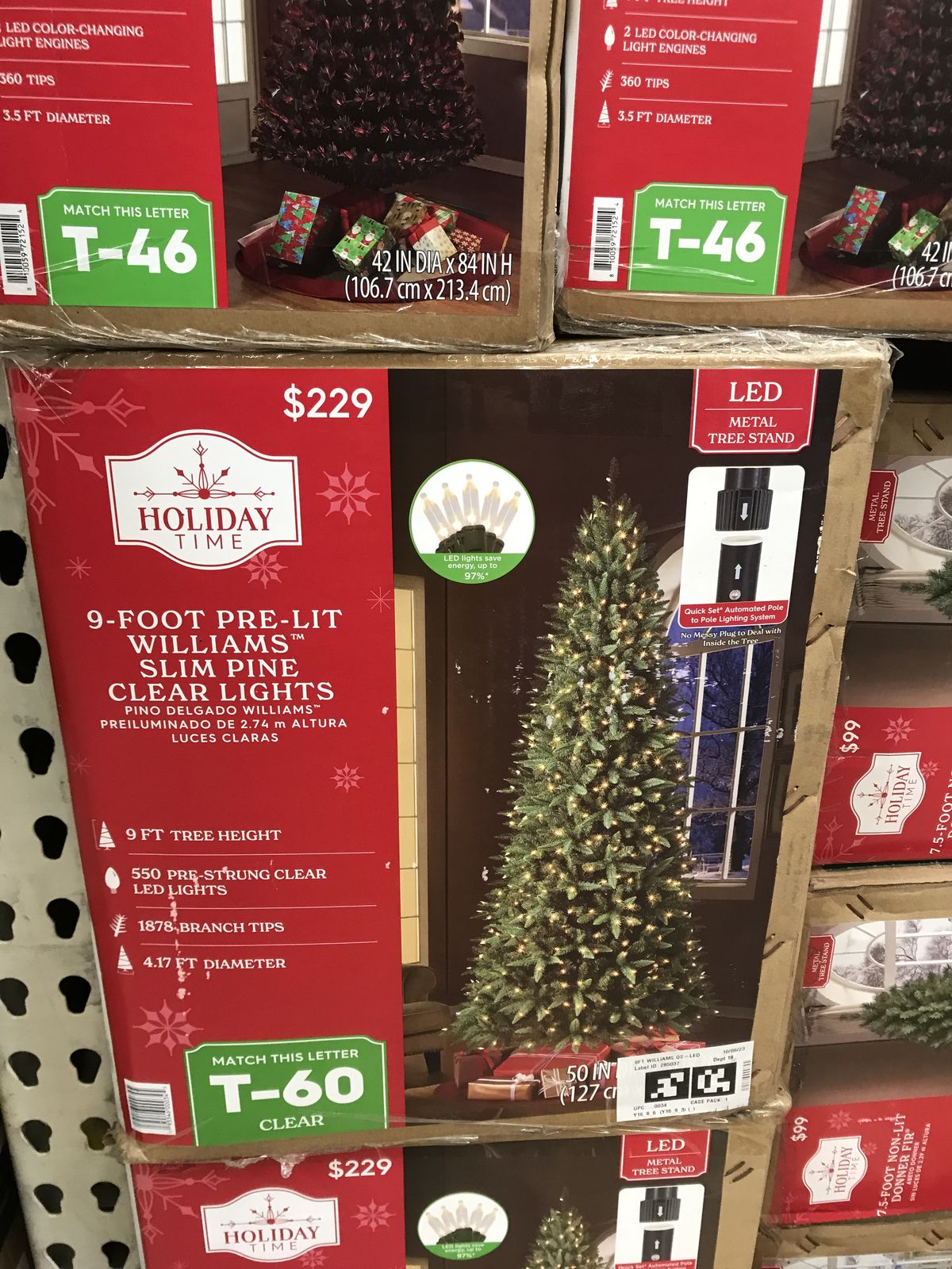 Artificial Christmas trees wholesale pallet resale liquidation