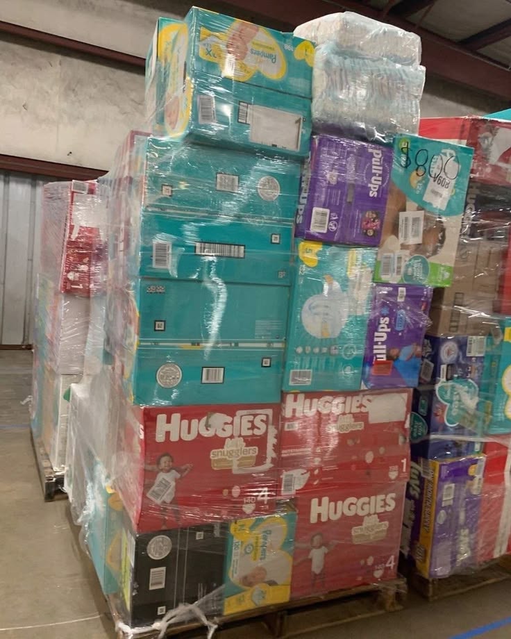 Pampers Huggies diapers wholesale pallet resale liquidation