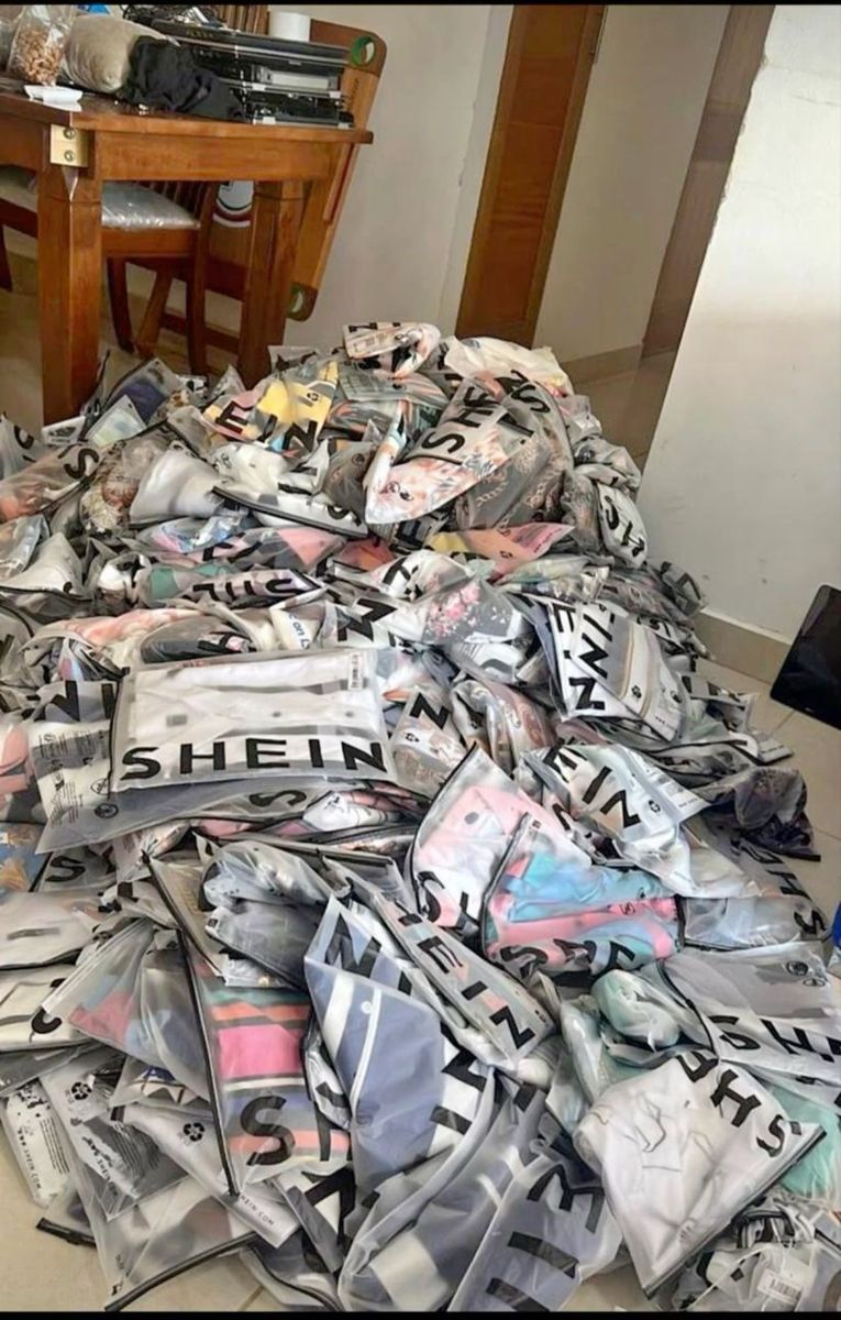 Shein fashion clothing wholesale liquidation pallet warehouse